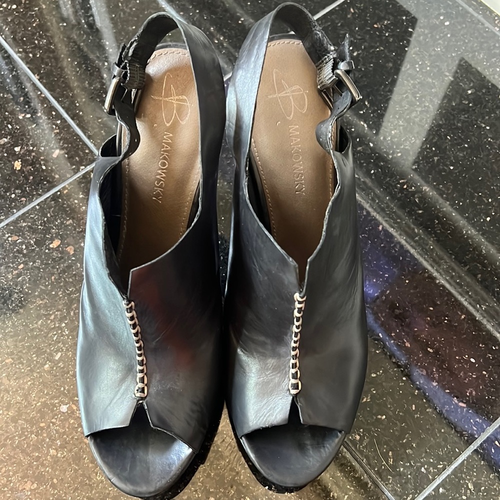 B Makowsky/Black/8.5/Sandal/Braided heel